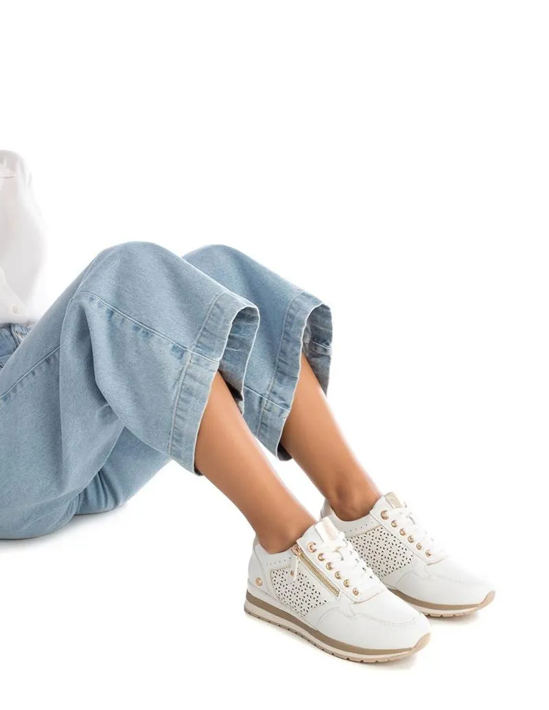 Xti TACES White Sports Shoes